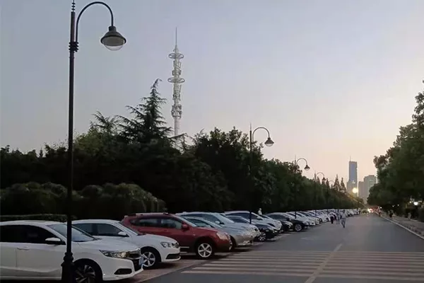 汉口江滩停车系统_充电桩正在规划中(图2) 汉口江滩停车系统_充电桩正在规划中(图2)