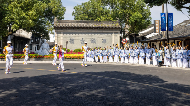 从古城到新城 杭州第19届亚洲运动会火炬传递绍兴站顺利完成(图13)