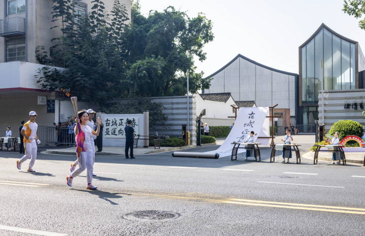 从古城到新城 杭州第19届亚洲运动会火炬传递绍兴站顺利完成(图12)