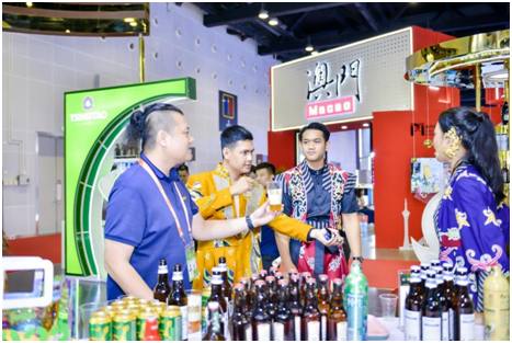 青岛啤酒率“鲜”闪耀第20届中国―东盟博览会(图3)