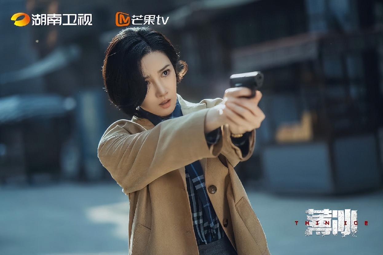《薄冰》女二号很亮眼，陈小纭颜值惊艳观众，发文透露自我身世(图2)