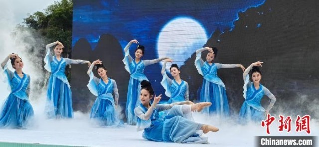 百部中外戏剧走进桂林山水间(图2)