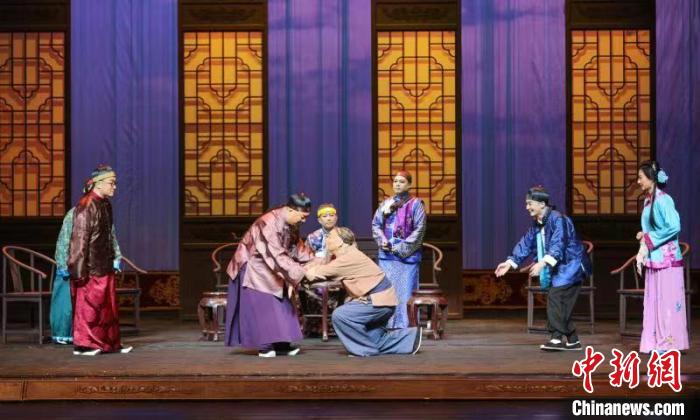 彰显“津味曲艺”特色 新编曲艺剧《硕二爷传奇》在天津首演(图1) 彰显“津味曲艺”特色 新编曲艺剧《硕二爷传奇》在天津首演(图1)