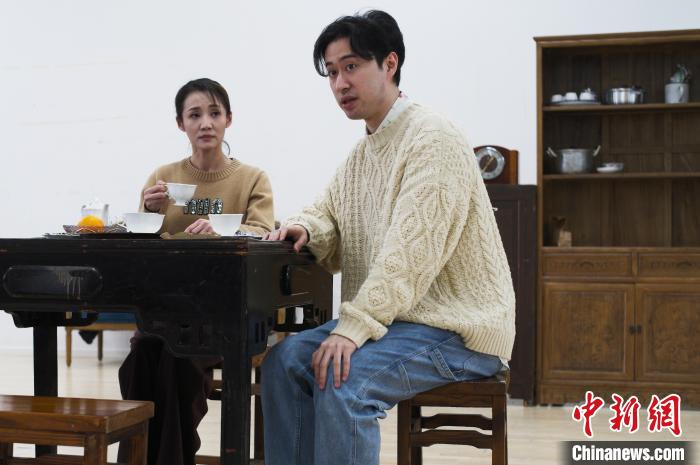 “上海闲话”版舞台剧《长恨歌》首次公开排练现场(图12) “上海闲话”版舞台剧《长恨歌》首次公开排练现场(图12)