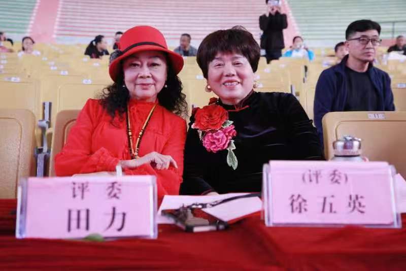 CCTV全球爱华春晚崇高健康大舞台《中国伟人春晚》广东赛区总决赛(图3) 10.jpg