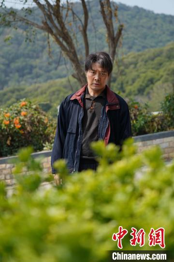 对话剧版《三大队》创作团队：拍出“案”中的暗与光(图2)