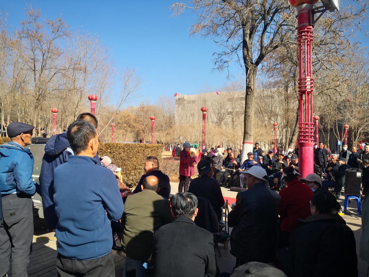 【新春走基层】中卫红太阳广场:活动多、年味足,老人乐淘淘(图1) 【新春走基层】中卫红太阳广场:活动多、年味足,老人乐淘淘(图1)