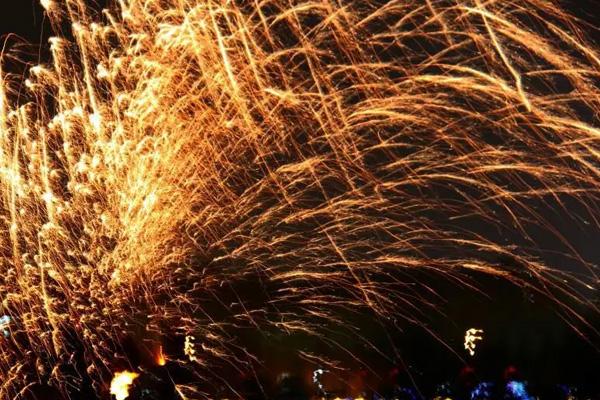 2024成都元宵节打铁花表演有哪些
