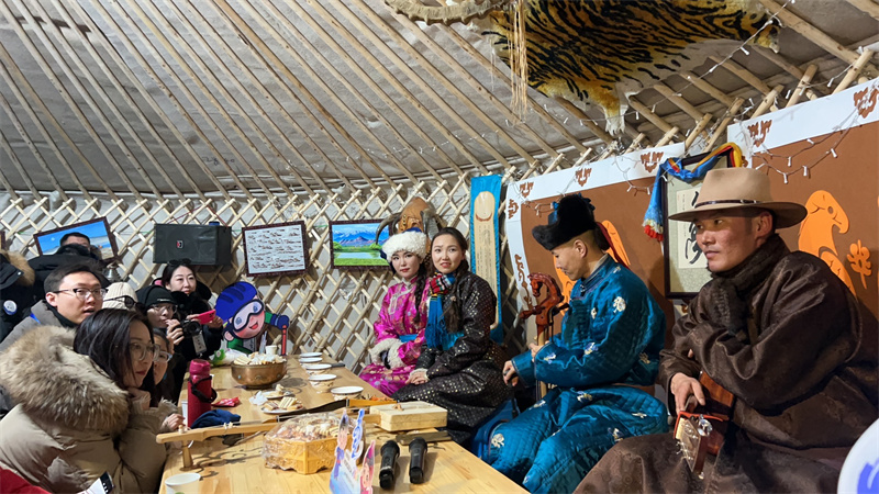 【聚焦“十四冬】看非遗、玩冰雪……在“十四冬”领略内蒙文化魅力(图1)