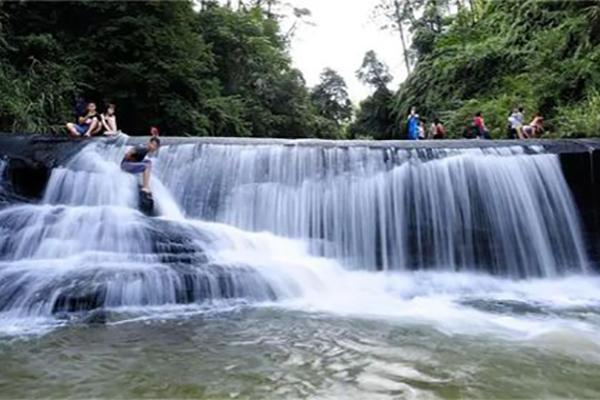 2024威远县石板河景区门票优惠政策