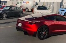 特斯拉Roadster跑车新车型将于今年公布 马斯克称“它不能被视为汽车”