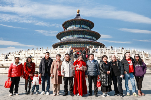 
			伊对喊用户“回娘家”：五对夫妻分享麻辣滚烫的爱情故事
		(图2)