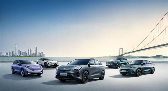 
			鍖楁苯钃濊胺寮哄娍鑳屼功鏋佺嫄姹借溅
		(图2)