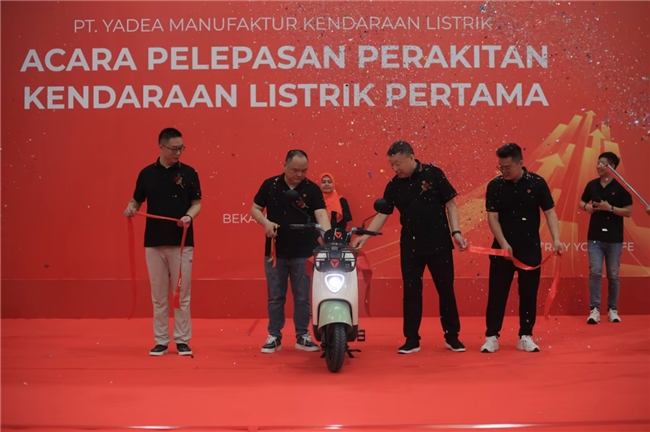 
			国产电动车火了，外国记者团纷纷点赞！中国智造闪耀全球
		(图3)