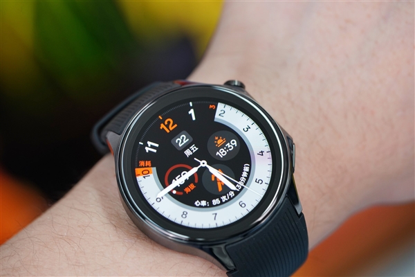 OPPO第一款圆表!OPPO Watch X星夜飞行版图赏(图1) OPPO第一款圆表!OPPO Watch X星夜飞行版图赏