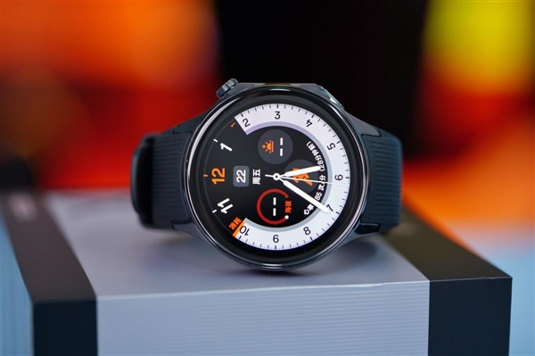 OPPO第一款圆表!OPPO Watch X星夜飞行版图赏(图3) OPPO第一款圆表!OPPO Watch X星夜飞行版图赏
