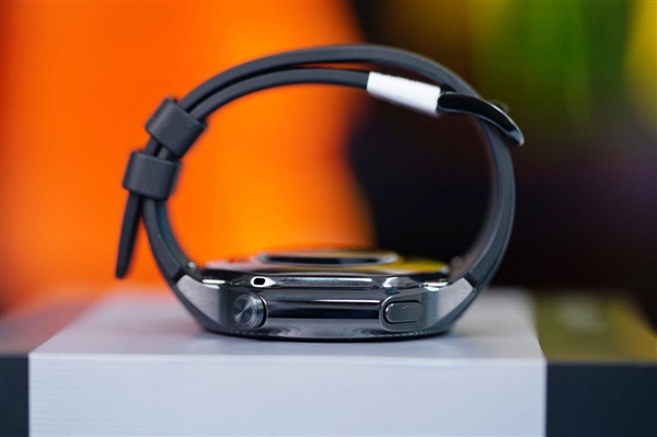 OPPO第一款圆表!OPPO Watch X星夜飞行版图赏(图13) OPPO第一款圆表!OPPO Watch X星夜飞行版图赏