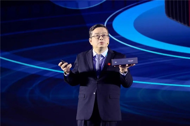
			云天励飞发布深目AI模盒，让大模型应用平民化
		(图4)