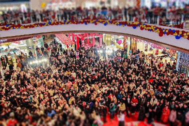 全国中骏世界城客流飙升，为2024一季度博得亮眼成绩(图1)