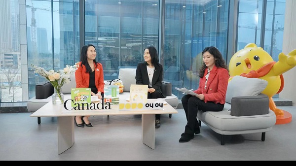 叫叫内容研究负责人甘薇对话加拿大驻渝副总领事谭咏诗，探讨儿童阅读新趋势(图1)