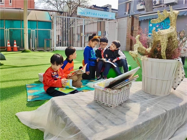 红黄蓝小朋友亮相央视《最美故事绘》(图1)