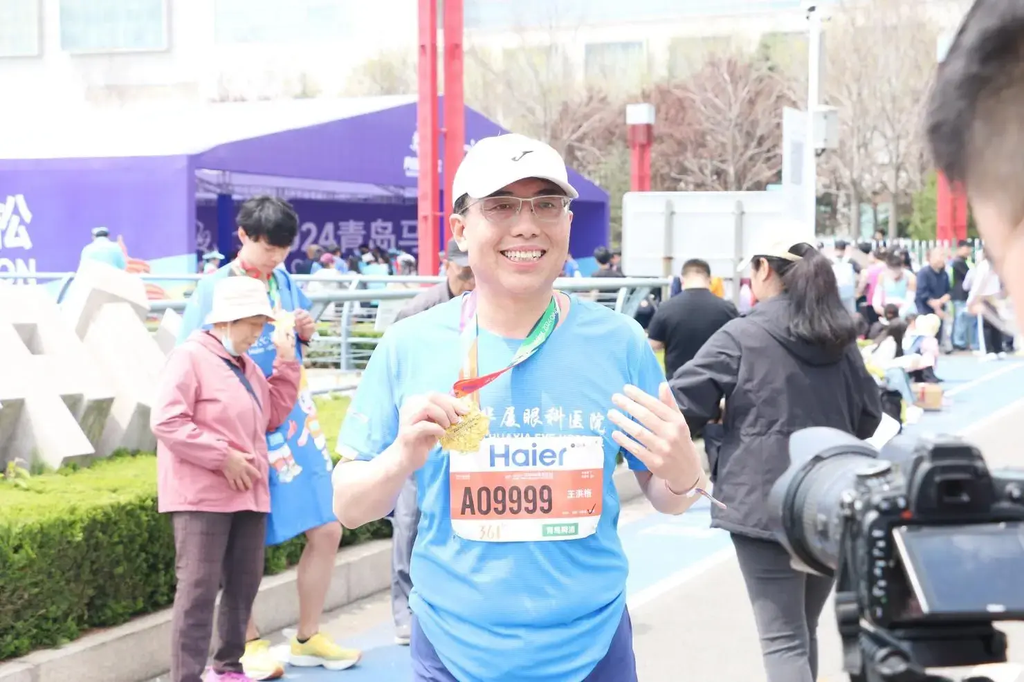 眼科专家化身“跑男”——王洪格医生参加2024青岛马拉松顺利完赛！(图6)