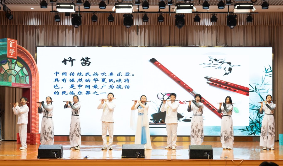 美育创新,这所中学力求让每位学生在艺术与科技的交汇点上找到自己的舞台 美育创新,这所中学力求让每位学生在艺术与科技的交汇点上找到自己的舞台(图1)