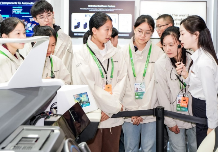 vuZBeAEwTFSXzuGg.png image.png