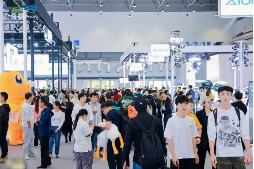 强强联合，势不可挡！2025海南国际车展暨海口国际智能新能源汽车展览会明年3月13-16日举办(图1)