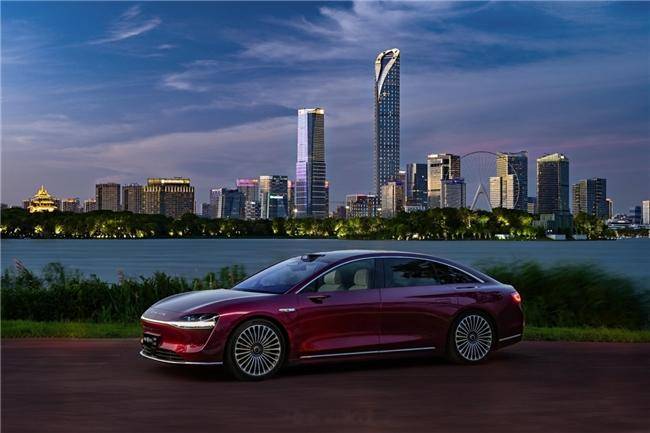 销量起势，北汽极狐2025展望更大飞跃(图4)