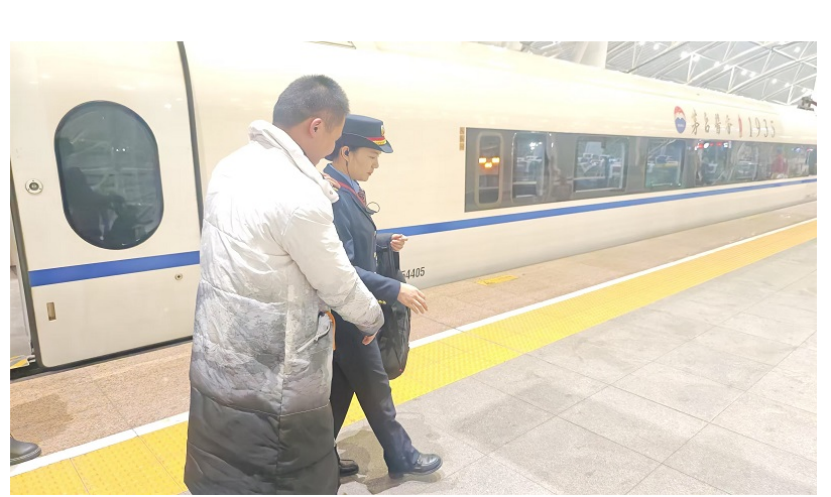 列车上的无形温暖守护