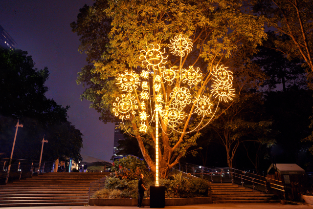 光绘鹏城 艺暖福田 ——2025 福田光影艺术季启幕,以日常微光点亮城市新篇(图1) 光绘鹏城 艺暖福田 ——2025 福田光影艺术季启幕,以日常微光点亮城市新篇(图1)