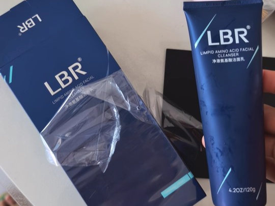 2025 学生洗面奶什么牌子推荐？ 修护青少年青春期脆弱屏障 平价控油保湿(图3)