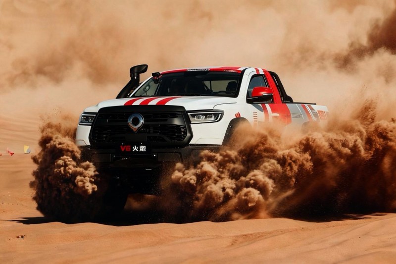 沙场问鼎!冠军火炮征战2025新疆博湖沙漠越野争霸赛(图9) 沙场问鼎!冠军火炮征战2025新疆博湖沙漠越野争霸赛(图9)