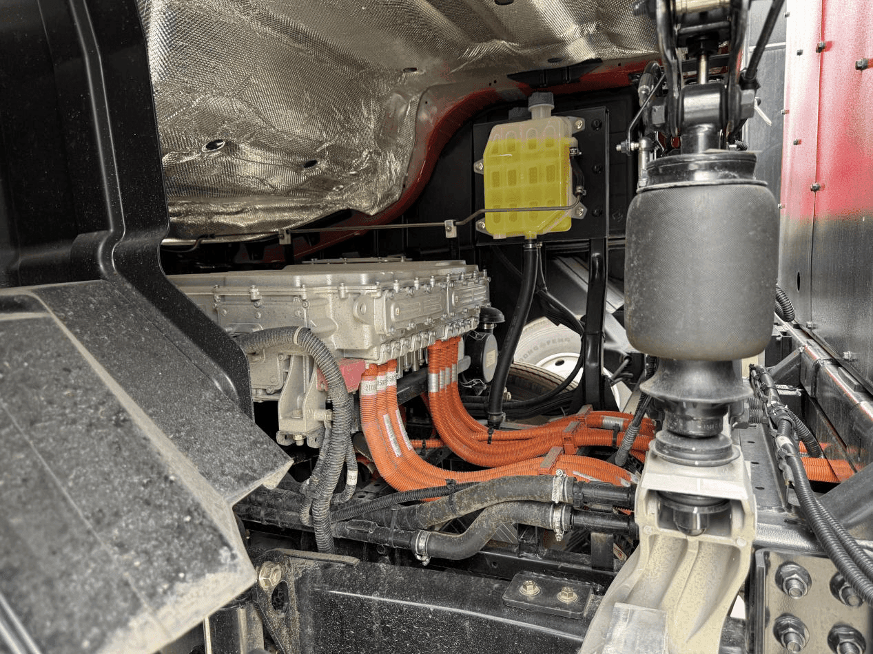 东风重卡齐聚乐山 天龙哥俱乐部开启用户共创新时代(图4) 东风重卡齐聚乐山 天龙哥俱乐部开启用户共创新时代(图4)