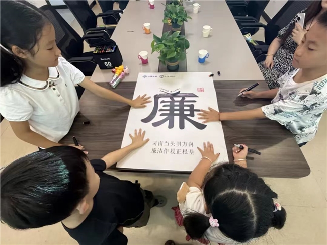 中交一公局集团海威公司沈阳片区项目“亲情入一线”专题活动纪实(图2) 中交一公局集团海威公司沈阳片区项目“亲情入一线”专题活动纪实(图2)