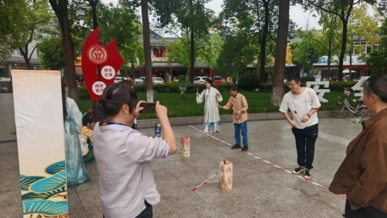 非遗活动点燃新繁东湖,文商旅体融合绘就城乡新图景(图5) 非遗活动点燃新繁东湖,文商旅体融合绘就城乡新图景(图5)