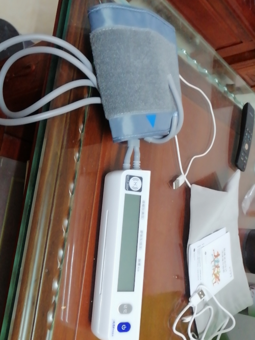老年人重度高血压血压计怎么选?2026年十款专业血压计选购避坑指南(图16) 老年人重度高血压血压计怎么选?2026年十款专业血压计选购避坑指南(图16)