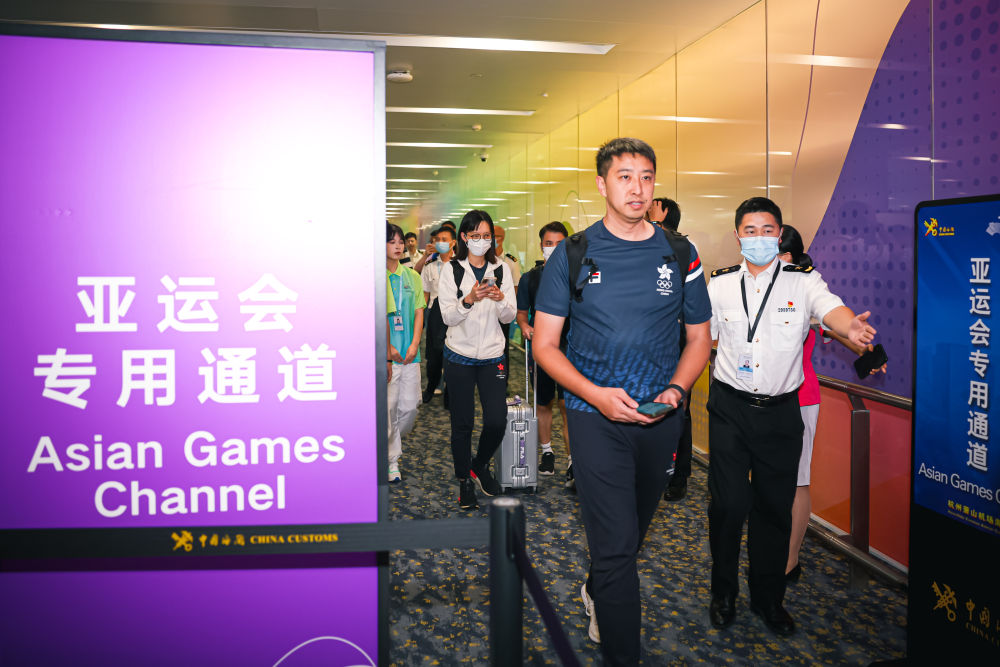 杭州亚运会｜杭州机场“亚运会专用通道”迎来首批代表团成员