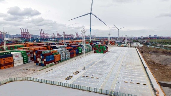 梅山集装箱堆场项目X堆场顺利通过交工验收